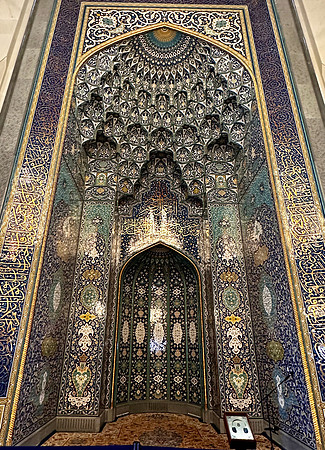 Sultan Qaboos Grand Mosque - Muscat
